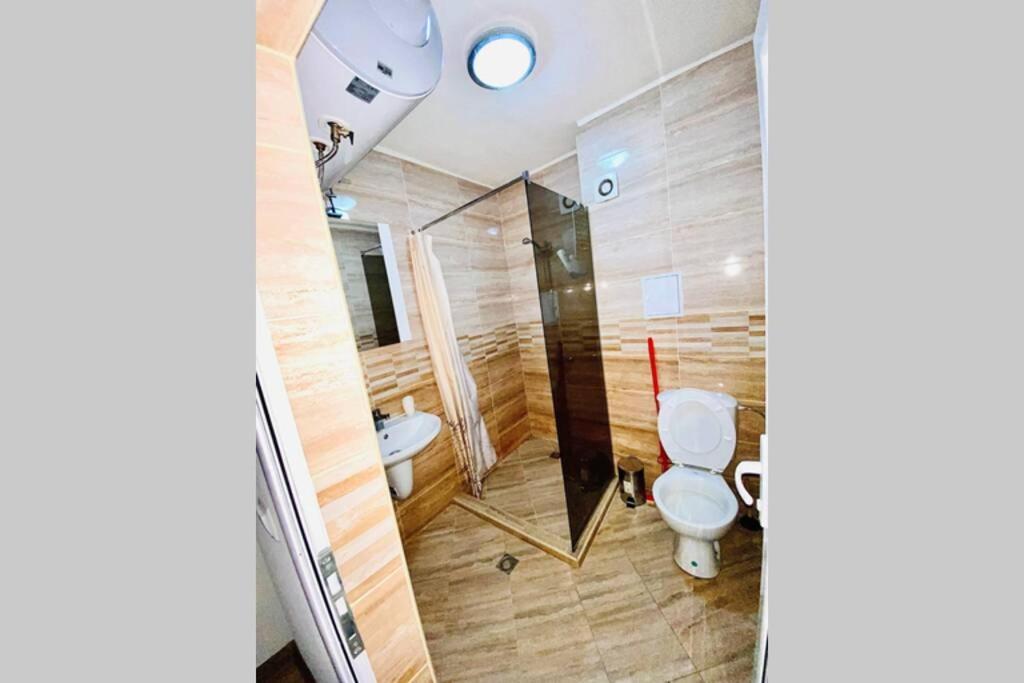 Large Studio In Studentski Grad With Huge Terrace Appartement Sofia Buitenkant foto